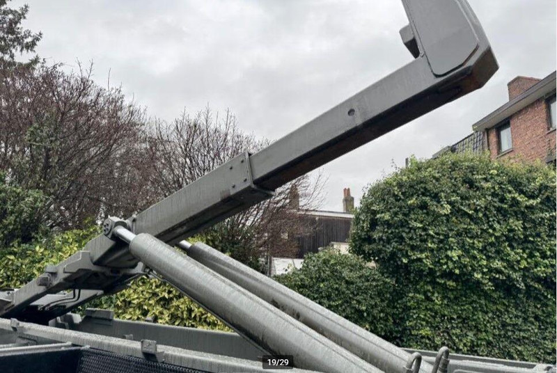 Camion cu cârlig Volvo FM12 6x6 Hook lift: Foto 19 Camion cu cârlig Volvo FM12 6x6 Hook lift: Foto 19