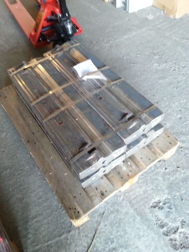 HARTL , NORDBERG for METSO udarne grede crusher - Senila pentru Concasor mobil: Foto 4 HARTL , NORDBERG for METSO udarne grede crusher - Senila pentru Concasor mobil: Foto 4