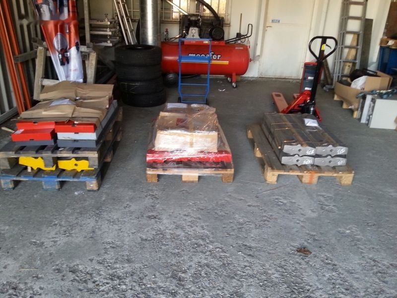 HARTL , NORDBERG for METSO udarne grede crusher - Senila pentru Concasor mobil: Foto 2 HARTL , NORDBERG for METSO udarne grede crusher - Senila pentru Concasor mobil: Foto 2