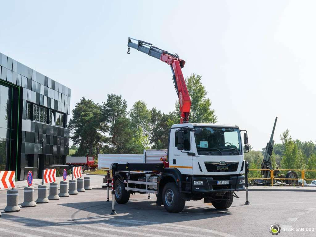 MAN TGM 18.250 4x4 Fassi F215A.0.23 Active HDS Cran - Camion cu macara: Foto 2 MAN TGM 18.250 4x4 Fassi F215A.0.23 Active HDS Cran - Camion cu macara: Foto 2