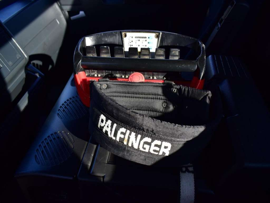 Camion cu macara, Camion platformă MAN  TGM 18.340 4x4 PALFINGER PK 18002 CRANE WINCH MAN  TGM 18.340 4x4 PALFINGER PK 18002 CRANE WINCH: Foto 19