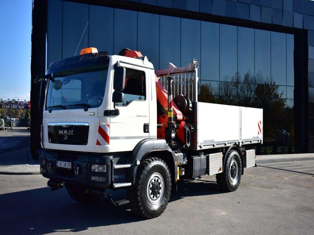 MAN TGM 18.340 4x4 PALFINGER PK 18002 CRANE WINCH MAN TGM 18.340 4x4 PALFINGER PK 18002 CRANE WINCH - Camion cu macara, Camion platformă: Foto 2 MAN TGM 18.340 4x4 PALFINGER PK 18002 CRANE WINCH MAN TGM 18.340 4x4 PALFINGER PK 18002 CRANE WINCH - Camion cu macara, Camion platformă: Foto 2