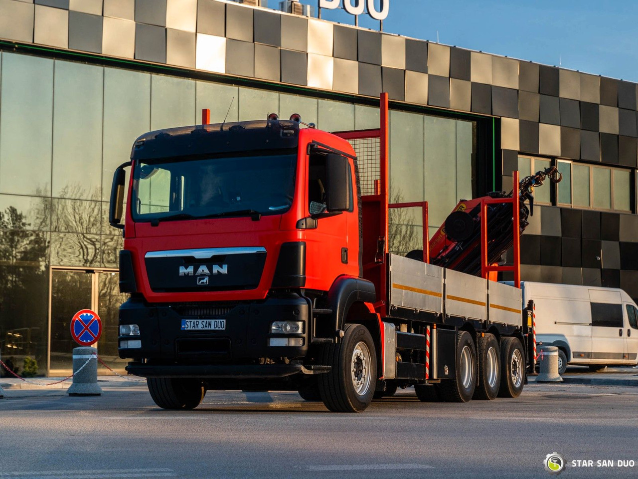 MAN TGS 35.400 8x4 Palfinger PK 34002 Winch KRAN MAN TGS 35.400 8x4 Palfinger PK 34002 Winch KRAN - Camion cu macara, Camion platformă: Foto 5 MAN TGS 35.400 8x4 Palfinger PK 34002 Winch KRAN MAN TGS 35.400 8x4 Palfinger PK 34002 Winch KRAN - Camion cu macara, Camion platformă: Foto 5