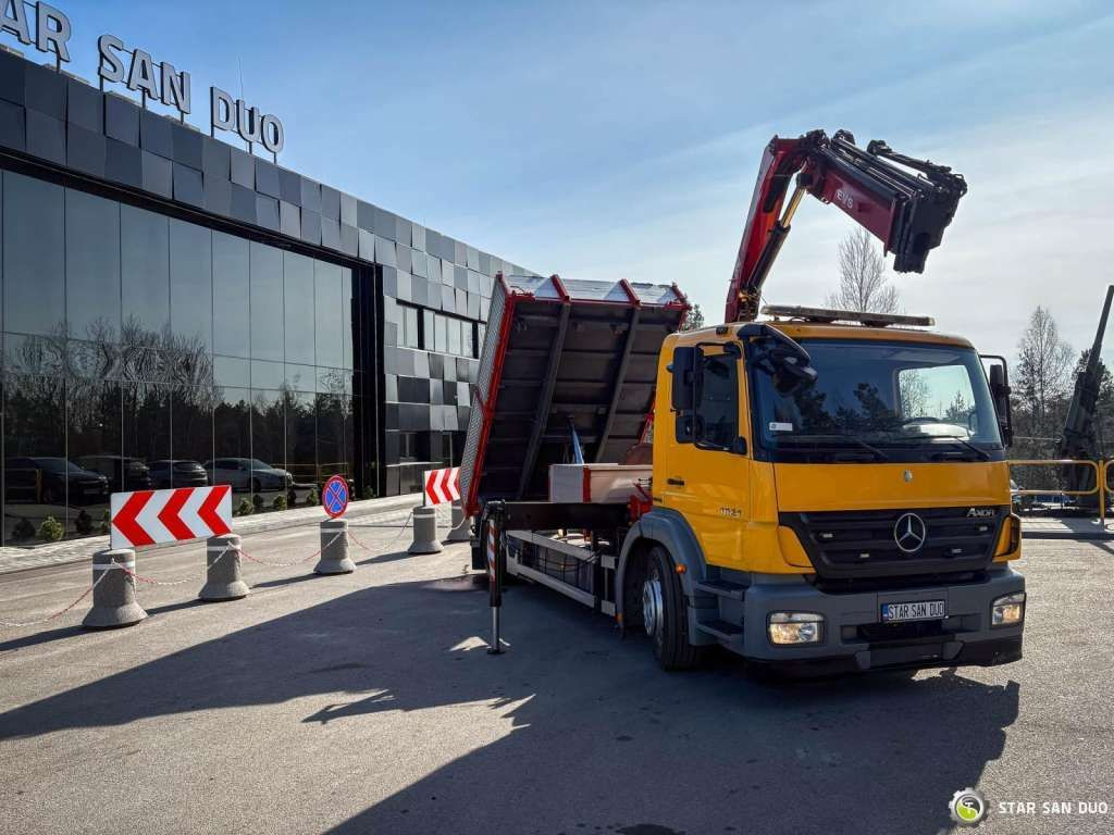 Mercedes-Benz AXOR 1824 4x2 HMF 975 HDS Crane Rotator Kipper Mercedes-Benz AXOR 1824 4x2 HMF 975 HDS Crane Rotator Kipper - Camion basculantă: Foto 2 Mercedes-Benz AXOR 1824 4x2 HMF 975 HDS Crane Rotator Kipper Mercedes-Benz AXOR 1824 4x2 HMF 975 HDS Crane Rotator Kipper - Camion basculantă: Foto 2