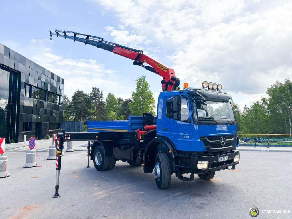 Mercedes-Benz AXOR 1833 4x4 Palfinger PK 22002 EH Crane Winch - Camion cu macara: Foto 2 Mercedes-Benz AXOR 1833 4x4 Palfinger PK 22002 EH Crane Winch - Camion cu macara: Foto 2