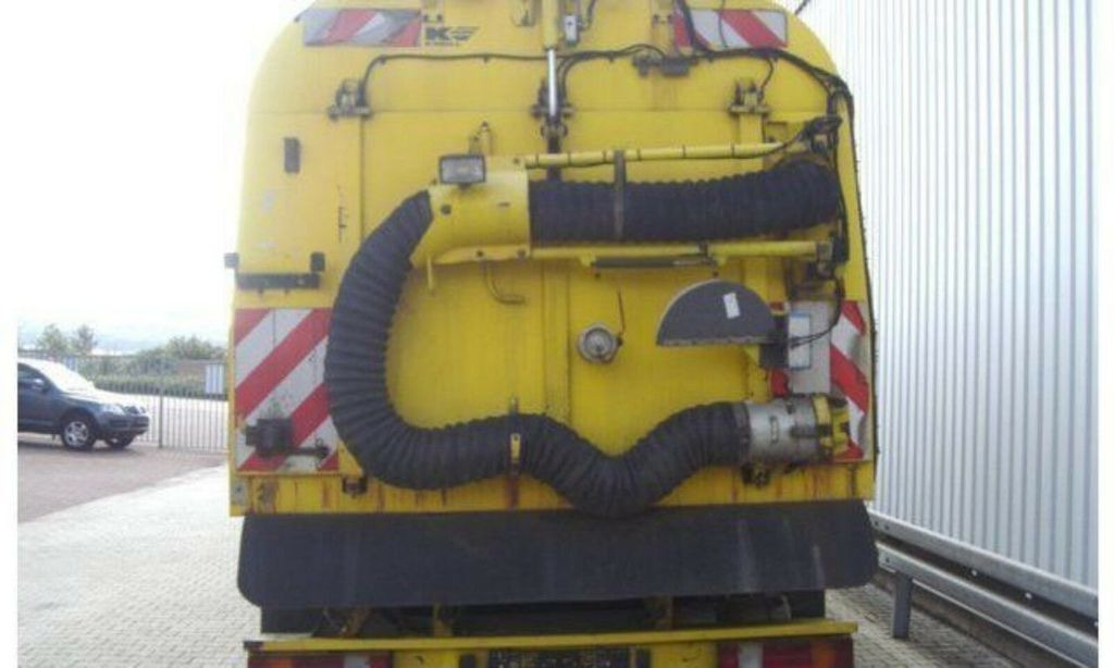 Mercedes-Benz SK 1820 4x2 Schienenreinigungs Kehrmaschine RAIL - Măturătoare stradală: Foto 4 Mercedes-Benz SK 1820 4x2 Schienenreinigungs Kehrmaschine RAIL - Măturătoare stradală: Foto 4