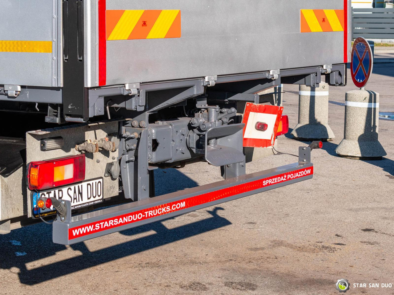 Camion cu macara : Foto 19