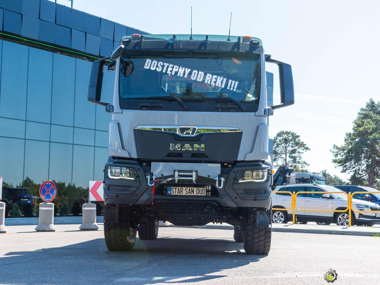 Camion cu macara : Foto 11
