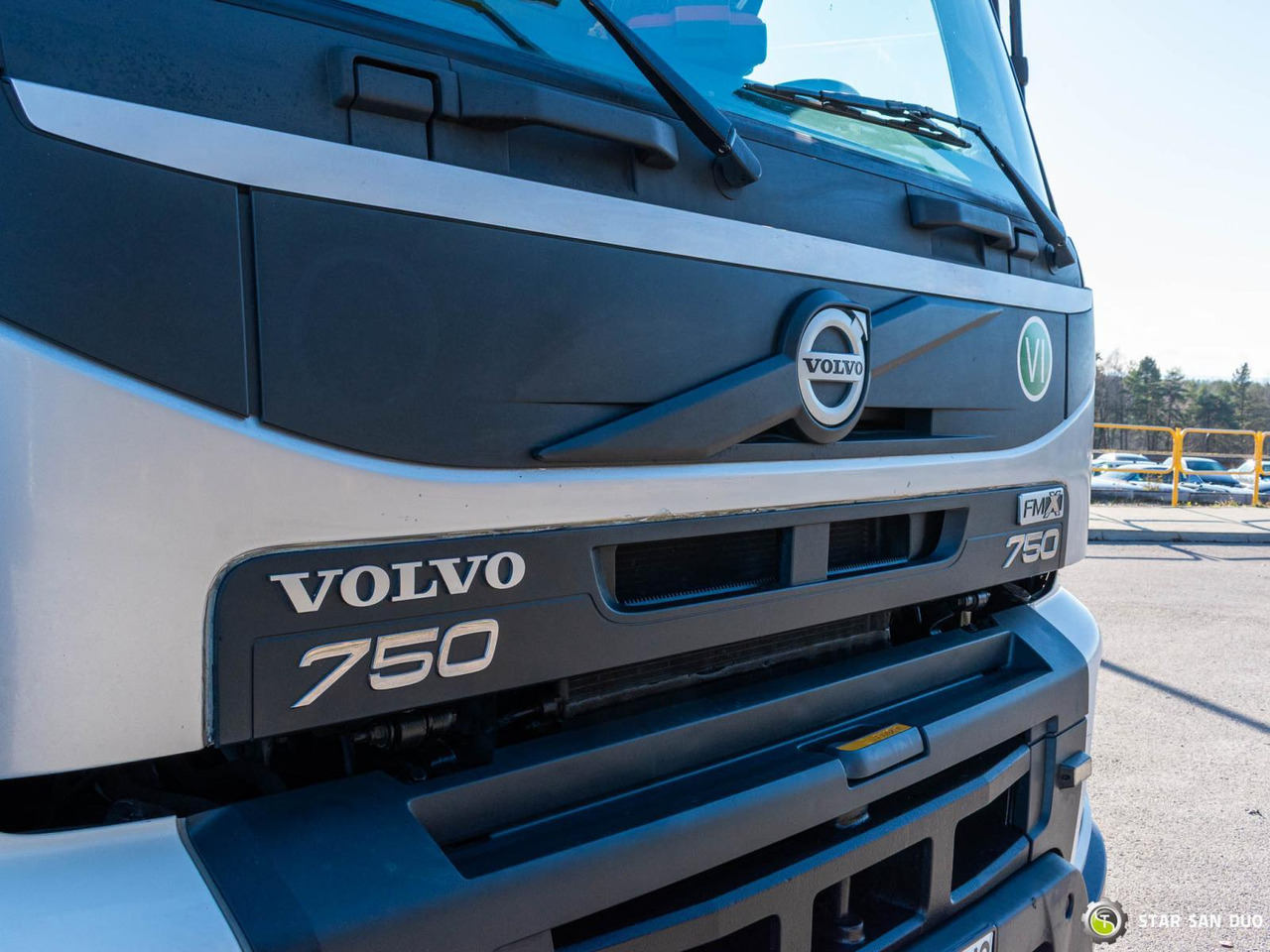 Camion cu macara : Foto 11