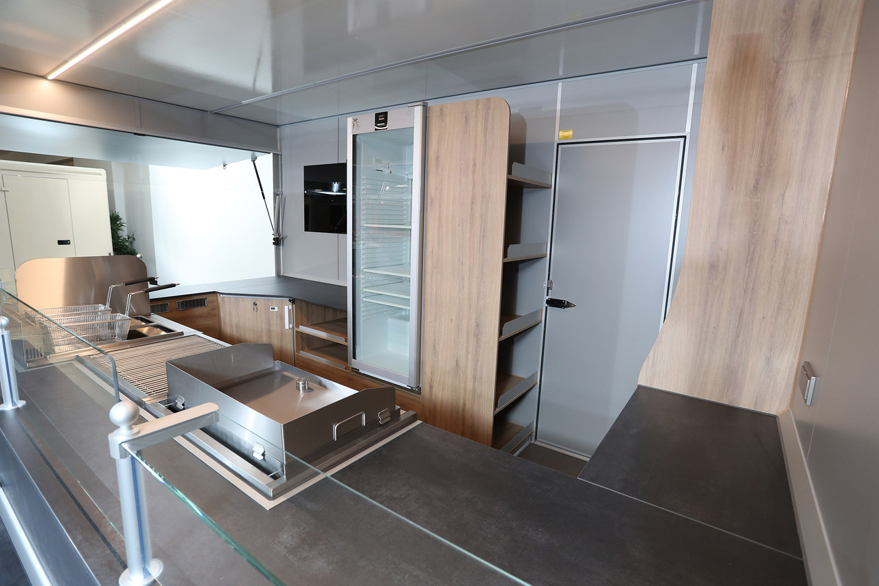 Mobil BORCO HÖHNS - Autorulota comerciala: Foto 3 Mobil BORCO HÖHNS - Autorulota comerciala: Foto 3