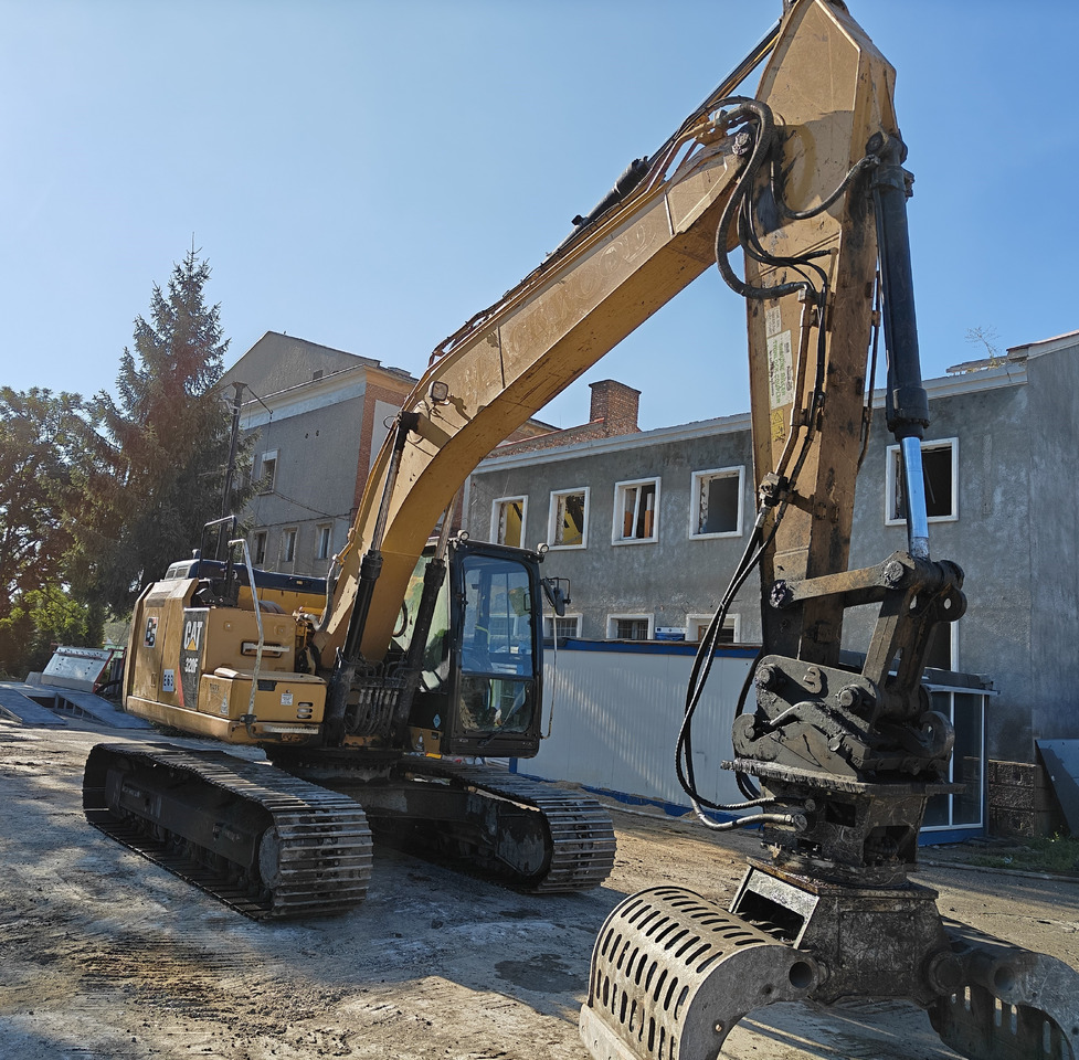 CATERPILLAR 320 F - Excavator pe şenile: Foto 3 CATERPILLAR 320 F - Excavator pe şenile: Foto 3