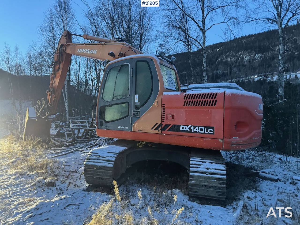 Doosan DX140LC Beltegraver m/ Engcon tilt og 2 skuffer. Nye belter. - Excavator pe şenile: Foto 4 Doosan DX140LC Beltegraver m/ Engcon tilt og 2 skuffer. Nye belter. - Excavator pe şenile: Foto 4