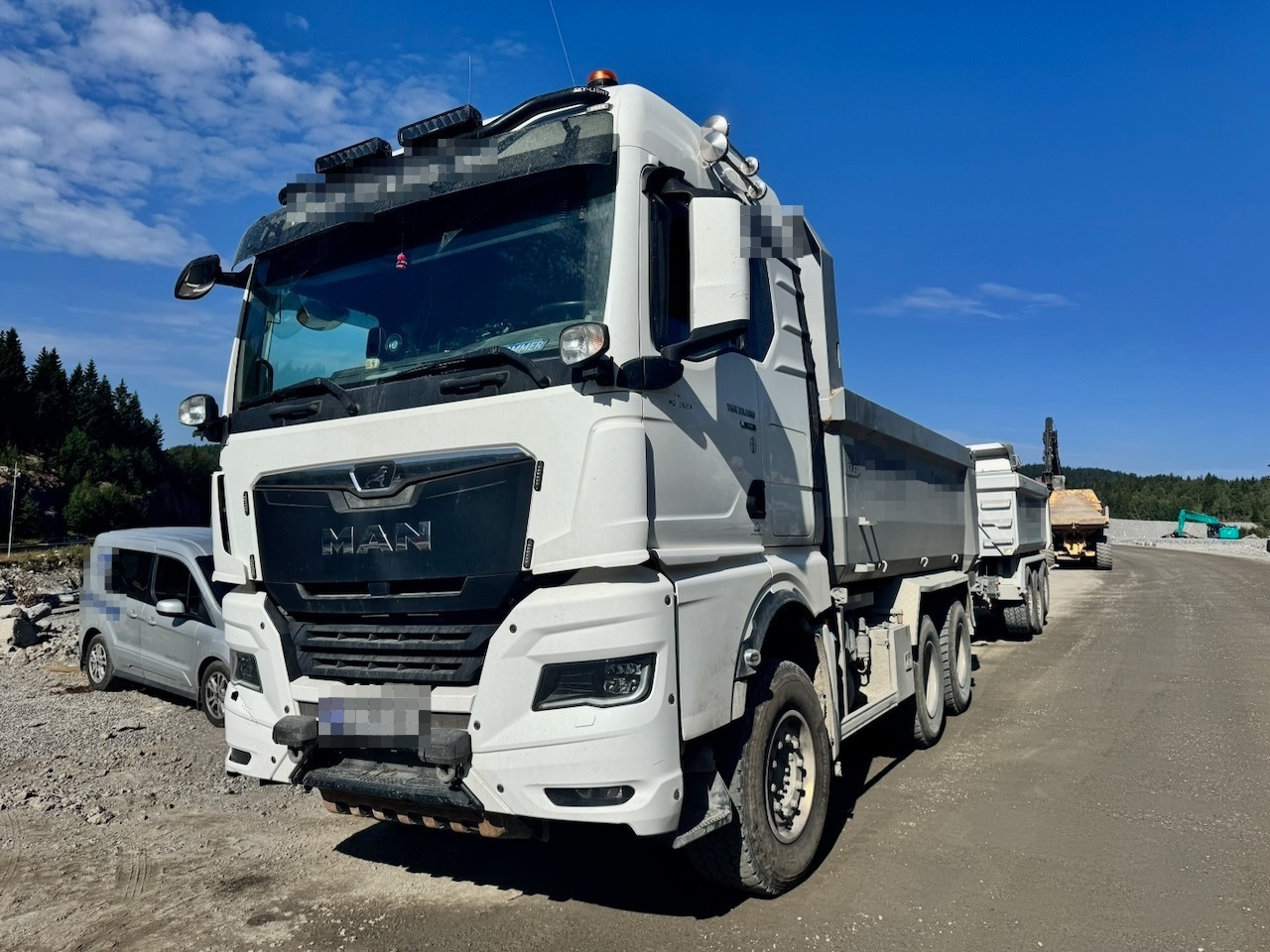 MAN TGX 33.580 - Camion basculantă: Foto 2 MAN TGX 33.580 - Camion basculantă: Foto 2