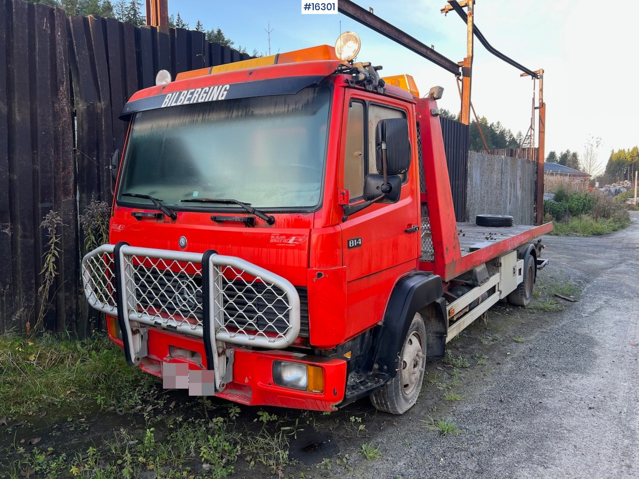 Maşină de tractare Mercedes 814: Foto 1