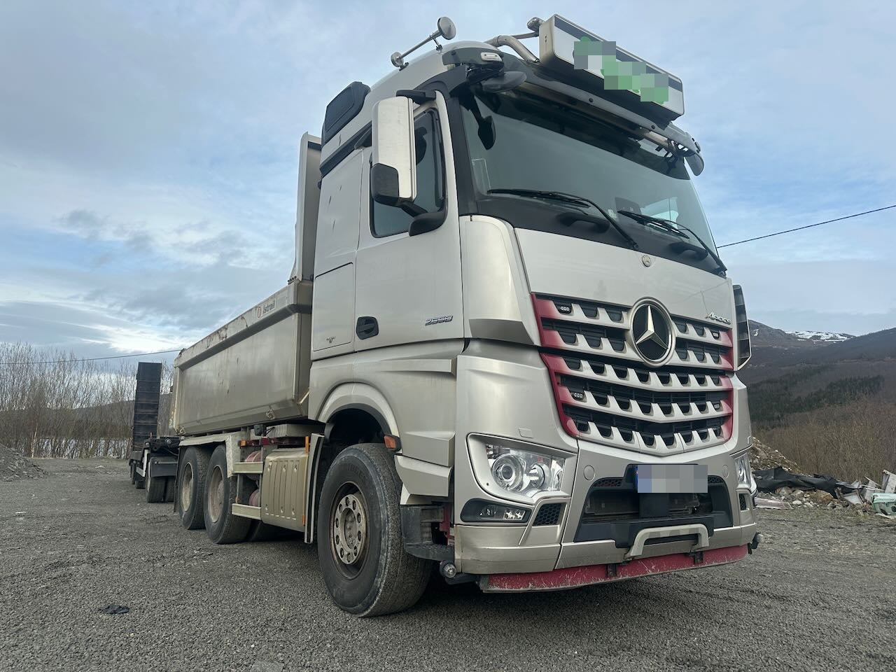 Mercedes Arocs 2658 - Camion basculantă: Foto 1 Mercedes Arocs 2658 - Camion basculantă: Foto 1