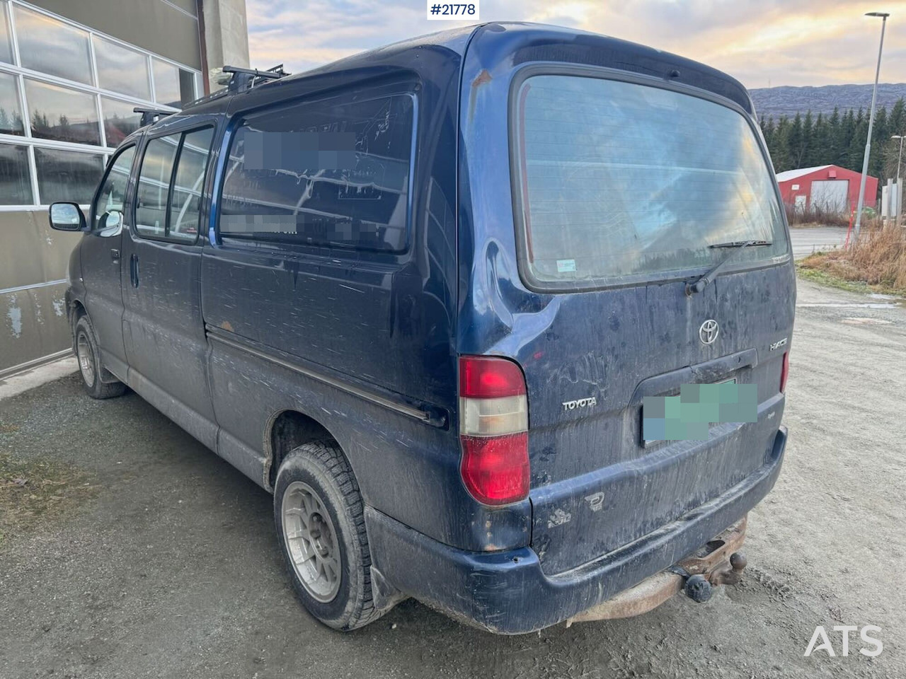 Toyota HIACE - Dubă: Foto 5 Toyota HIACE - Dubă: Foto 5