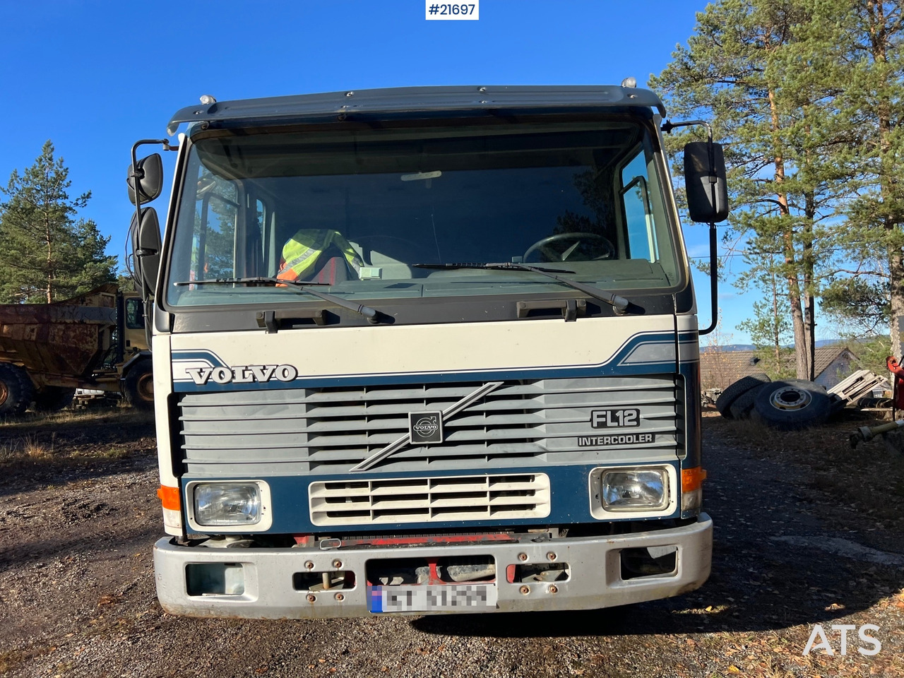 Volvo FH12 6x2 Tippbil - Camion basculantă: Foto 5 Volvo FH12 6x2 Tippbil - Camion basculantă: Foto 5