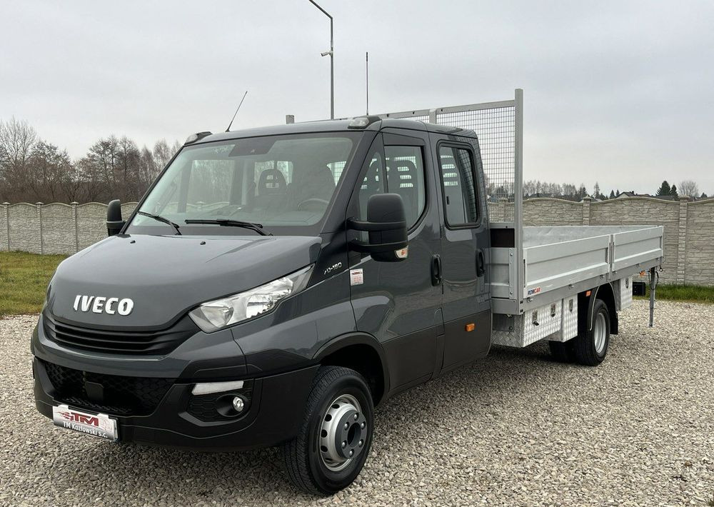 Iveco Daily 70C18 7-osobowy Doka_Brygadowy Skrzynia_5m + HAK 3.0/180KM - Camion platformă: Foto 1 Iveco Daily 70C18 7-osobowy Doka_Brygadowy Skrzynia_5m + HAK 3.0/180KM - Camion platformă: Foto 1