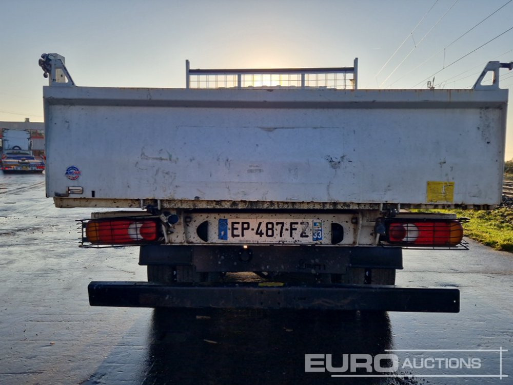 2017 Nissan NT400 - Autoutilitară basculantă: Foto 4 2017 Nissan NT400 - Autoutilitară basculantă: Foto 4