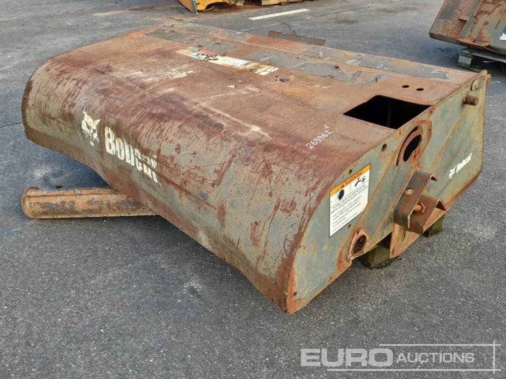 Bobcat Sweeper Collector to suit Skidsteer Loader - Cupă: Foto 1 Bobcat Sweeper Collector to suit Skidsteer Loader - Cupă: Foto 1