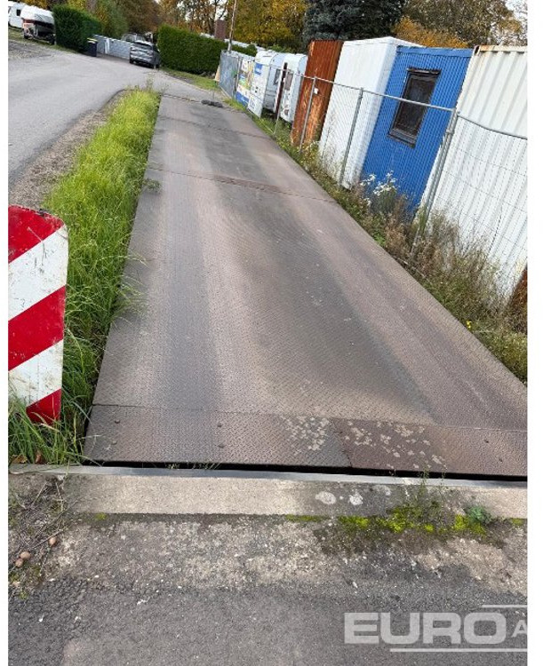 Truck Weighbridge Station, Weight Display Screen (Being Sold Offsite : Duisburg, 47239 Germany) - Container maritim: Foto 3 Truck Weighbridge Station, Weight Display Screen (Being Sold Offsite : Duisburg, 47239 Germany) - Container maritim: Foto 3