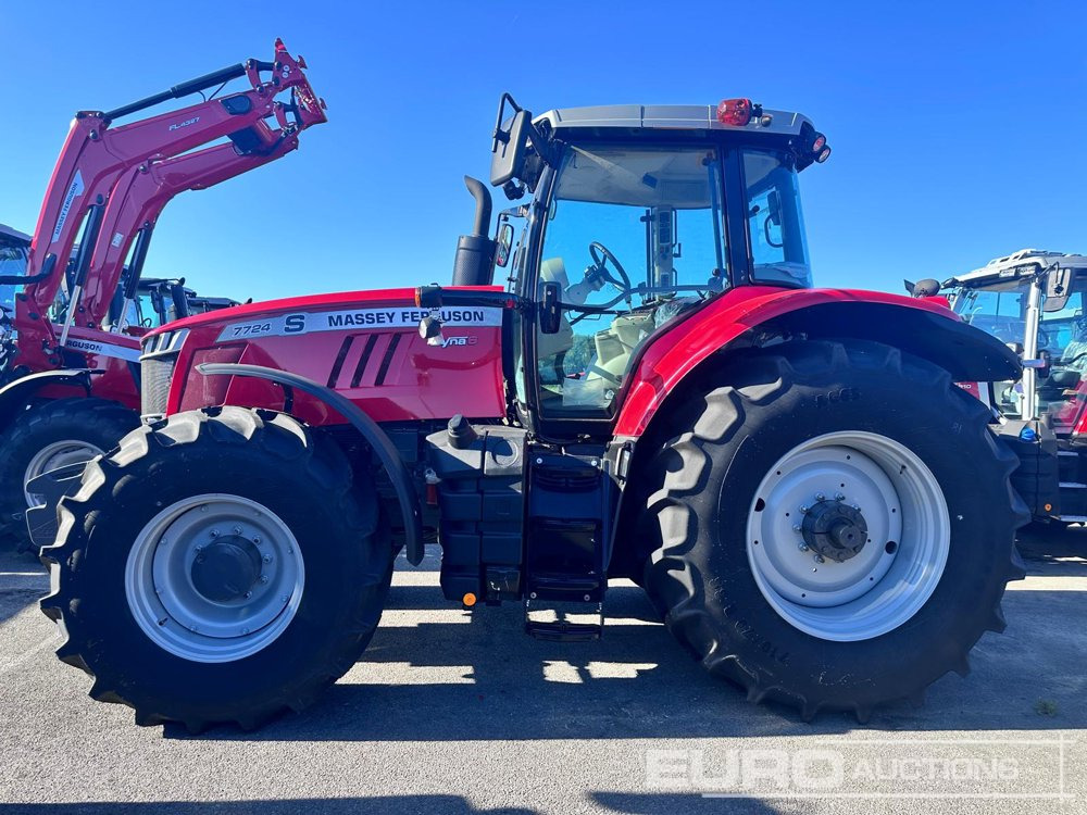 Unused Massey Ferguson 7724S - Tractor agricol: Foto 1 Unused Massey Ferguson 7724S - Tractor agricol: Foto 1