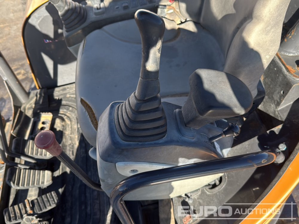 Mini excavator Case CX26C: Foto 33