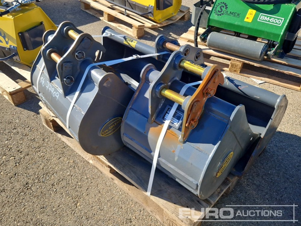 Strickland Set of U27 18" Digging Bucket (S/N 5031006040), U27 24' Digging Bucket (S/N 5025210098BD), U27 348D Cleaning Bucket (S/N 502450674) - Cupă: Foto 2 Strickland Set of U27 18" Digging Bucket (S/N 5031006040), U27 24' Digging Bucket (S/N 5025210098BD), U27 348D Cleaning Bucket (S/N 502450674) - Cupă: Foto 2