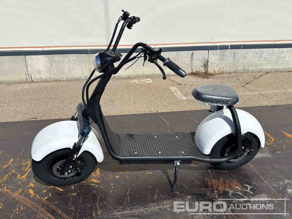 Unused City coco Electric Scooter Max Speed 40km/h, Autonomy 45km / Scooter Eléctrico - Motocicletă: Foto 2 Unused City coco Electric Scooter Max Speed 40km/h, Autonomy 45km / Scooter Eléctrico - Motocicletă: Foto 2