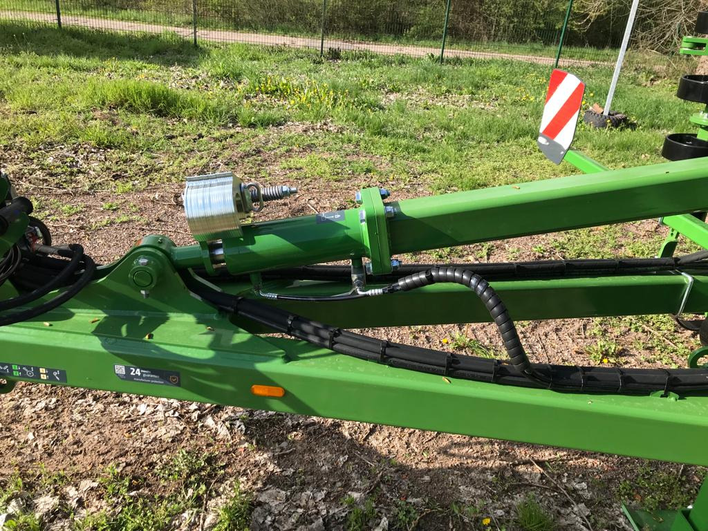 Amazone Catros 8003-2TX - Grapă cu discuri: Foto 3 Amazone Catros 8003-2TX - Grapă cu discuri: Foto 3