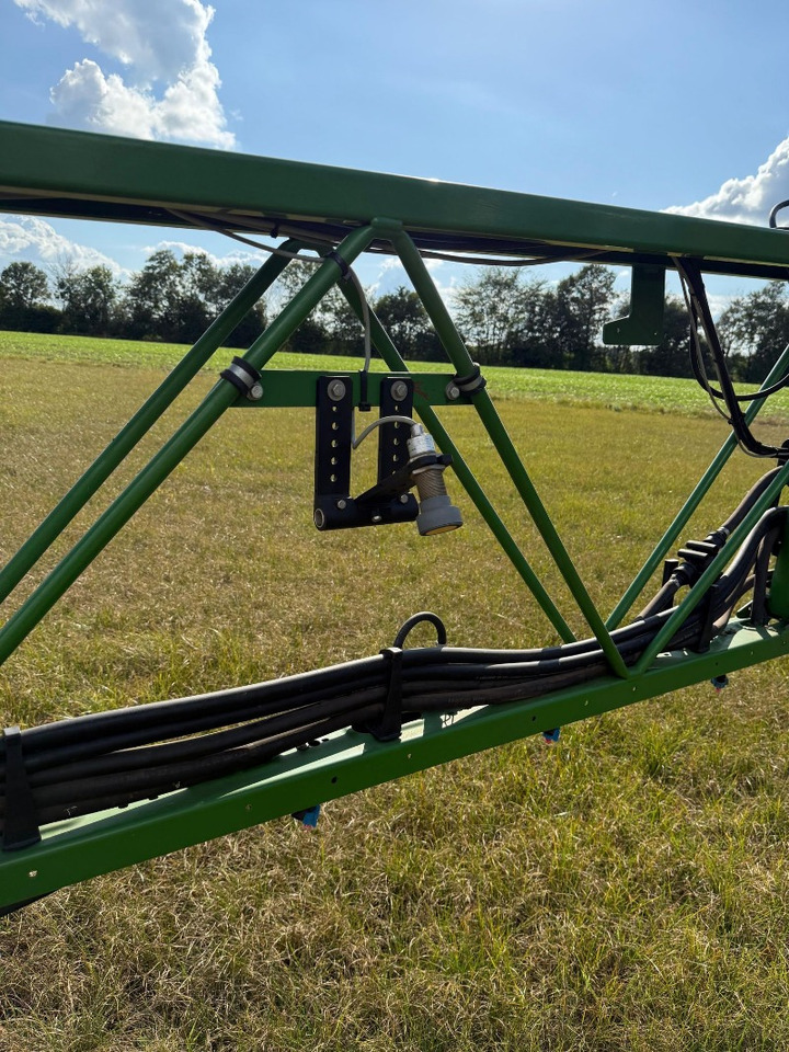 Amazone Panthera 4502 - Mașină de erbicidat autopropulsata: Foto 4 Amazone Panthera 4502 - Mașină de erbicidat autopropulsata: Foto 4