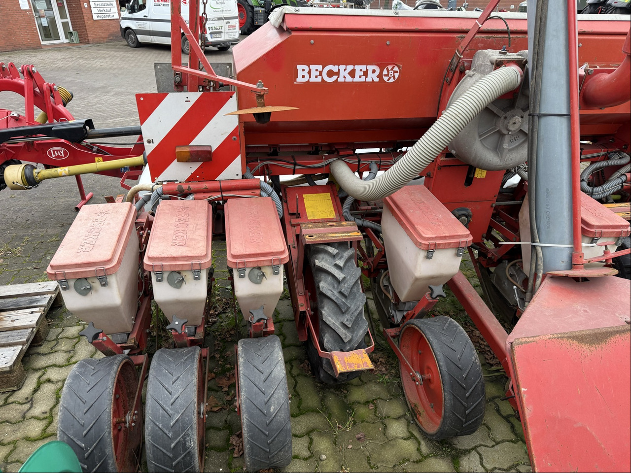 Becker Aeromat T 8-Reihig - Semănătoare: Foto 4 Becker Aeromat T 8-Reihig - Semănătoare: Foto 4