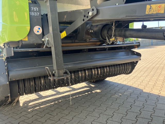 Claas Variant 365 - Utilaje pentru fân: Foto 3 Claas Variant 365 - Utilaje pentru fân: Foto 3