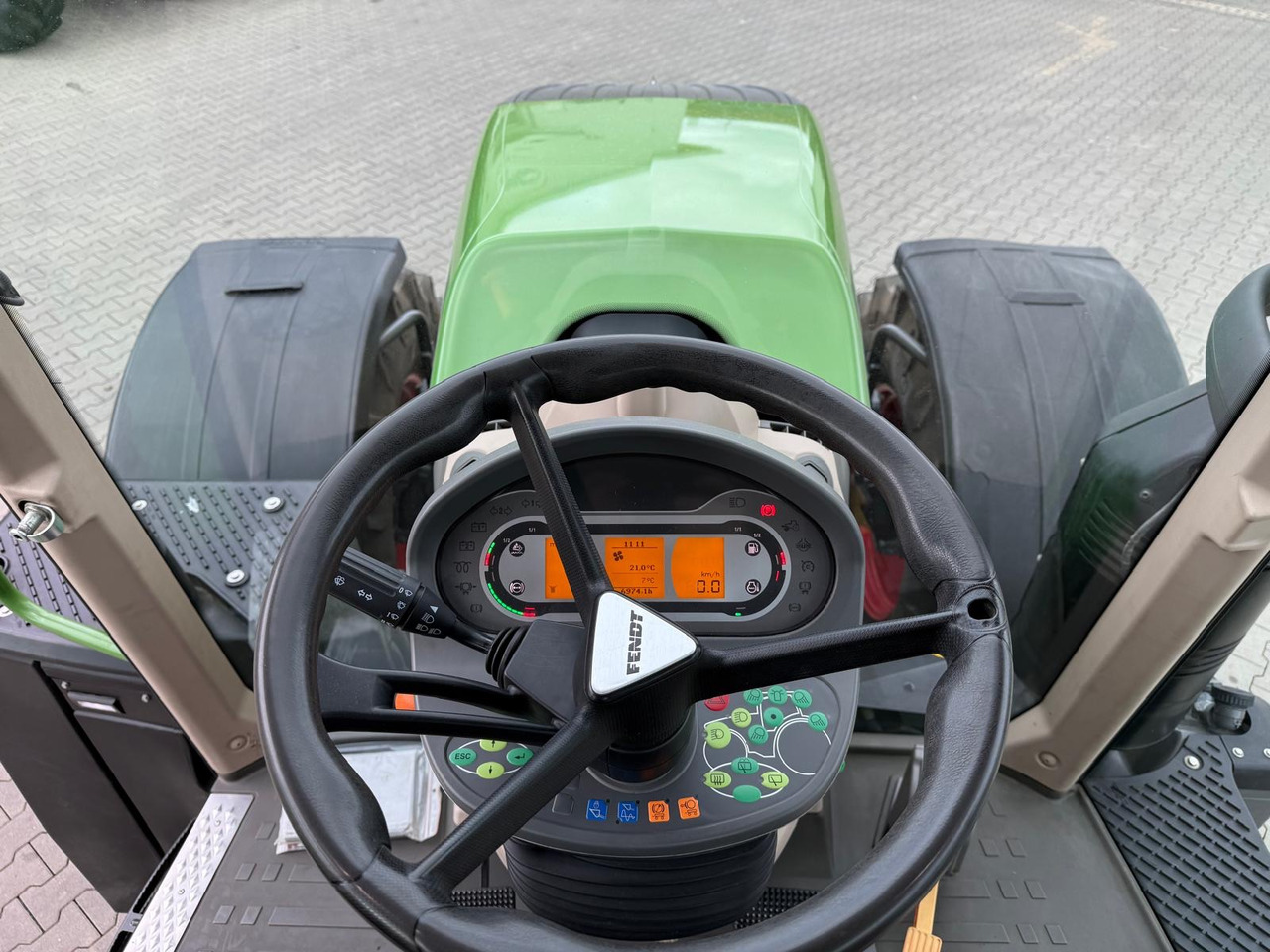 Fendt 724 Vario S4 - Tractor agricol: Foto 2 Fendt 724 Vario S4 - Tractor agricol: Foto 2