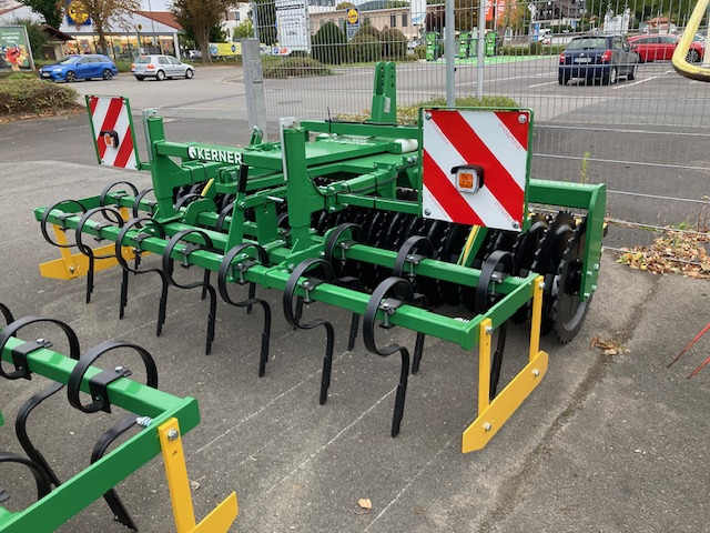 Kerner Frontpacker FP 300 - Compactor agricola: Foto 1 Kerner Frontpacker FP 300 - Compactor agricola: Foto 1