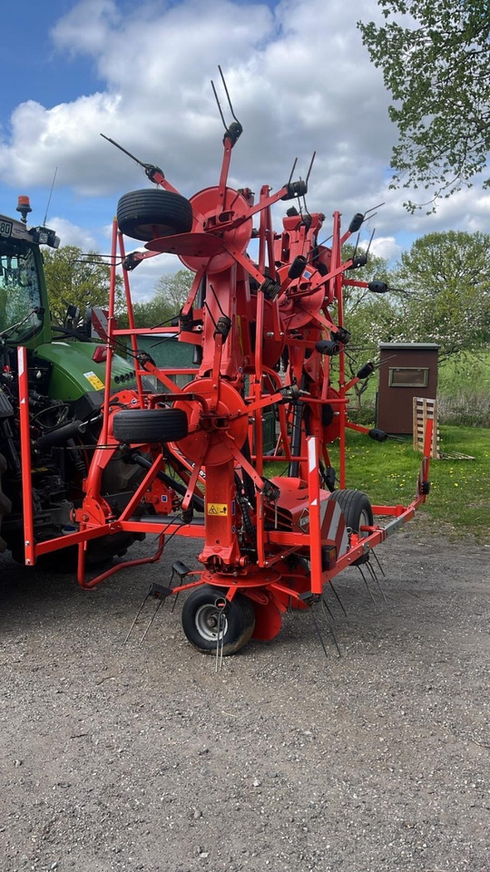 Kuhn GF8712 - Maşină de întors fânul: Foto 3 Kuhn GF8712 - Maşină de întors fânul: Foto 3