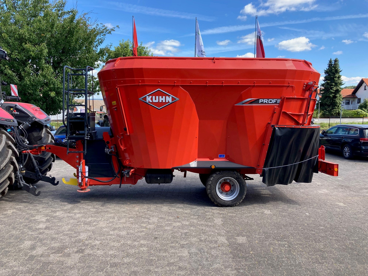 Kuhn Profile 70 18.2 DS - Remorcă distribuit furaje: Foto 1 Kuhn Profile 70 18.2 DS - Remorcă distribuit furaje: Foto 1