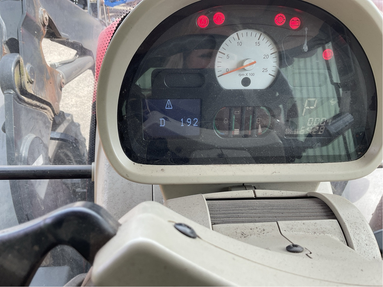 Massey Ferguson 6614 Dyna 6 - Tractor agricol: Foto 4 Massey Ferguson 6614 Dyna 6 - Tractor agricol: Foto 4