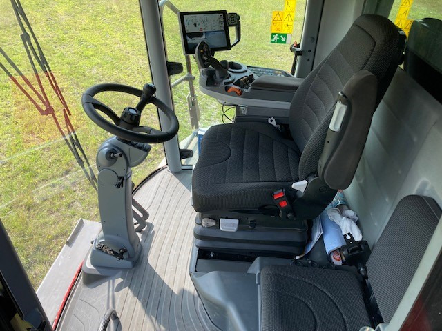 Massey Ferguson 7370 Beta - Combină de recoltat cereale: Foto 4 Massey Ferguson 7370 Beta - Combină de recoltat cereale: Foto 4