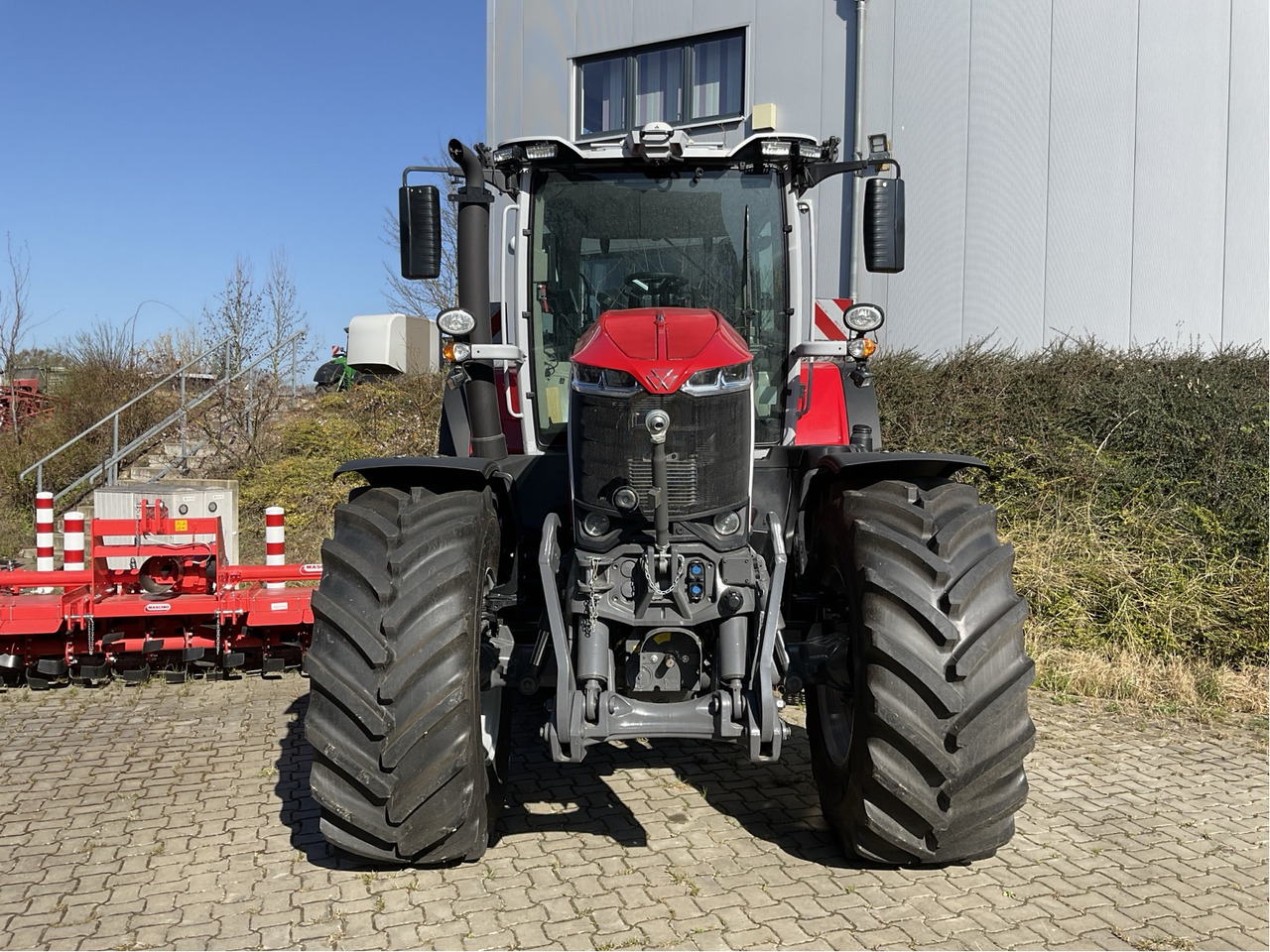 Massey Ferguson 8S.305 Dyna-VT EXCLUSIVE - Tractor agricol: Foto 5 Massey Ferguson 8S.305 Dyna-VT EXCLUSIVE - Tractor agricol: Foto 5