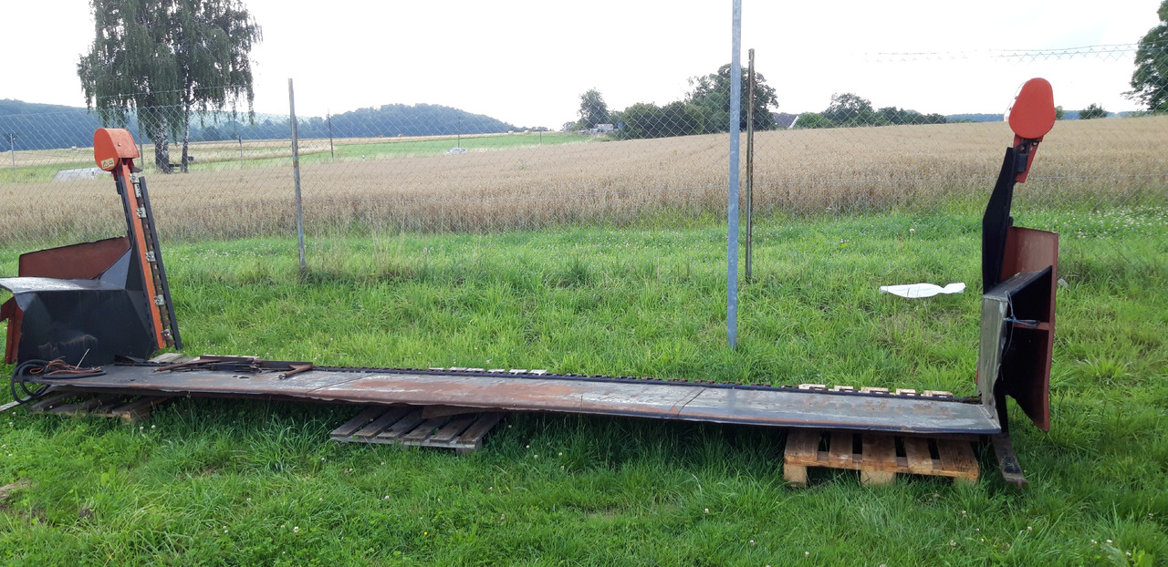 Massey Ferguson Beta 7260 - Combină de recoltat cereale: Foto 2 Massey Ferguson Beta 7260 - Combină de recoltat cereale: Foto 2