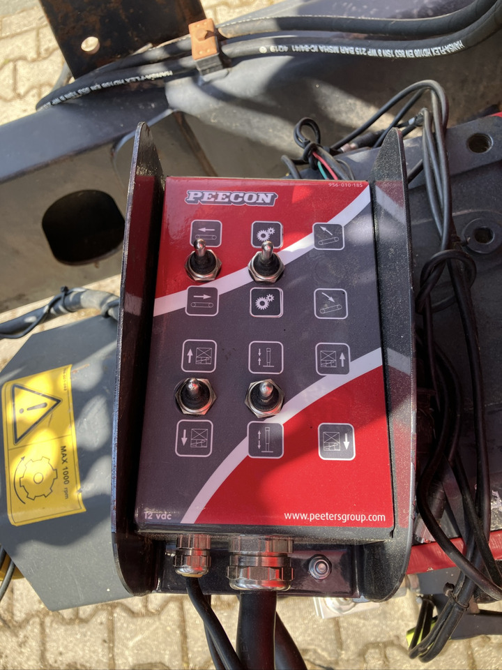 Peecon Peecon Biga 20-215 Twin Plus - Remorcă distribuit furaje: Foto 3 Peecon Peecon Biga 20-215 Twin Plus - Remorcă distribuit furaje: Foto 3