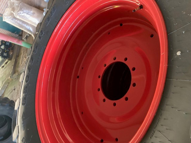 Trelleborg 650/75R38 600/65R28 - Anvelope și jante: Foto 2 Trelleborg 650/75R38 600/65R28 - Anvelope și jante: Foto 2