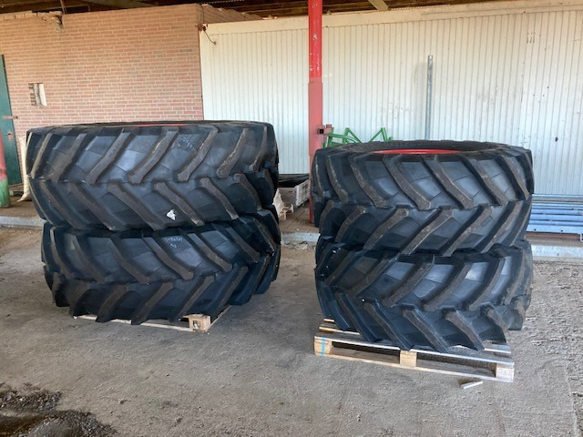 Trelleborg 650/75R38 600/65R28 - Anvelope și jante: Foto 1 Trelleborg 650/75R38 600/65R28 - Anvelope și jante: Foto 1