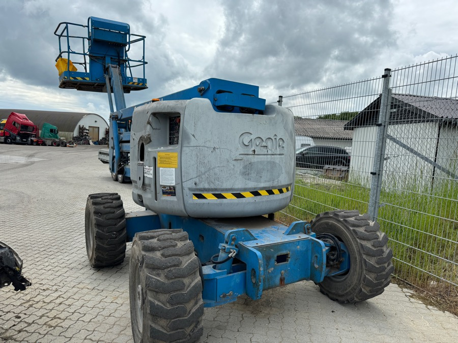 GENIE 4WD LIFT Z45 / 25 - Nacela articulata: Foto 1 GENIE 4WD LIFT Z45 / 25 - Nacela articulata: Foto 1