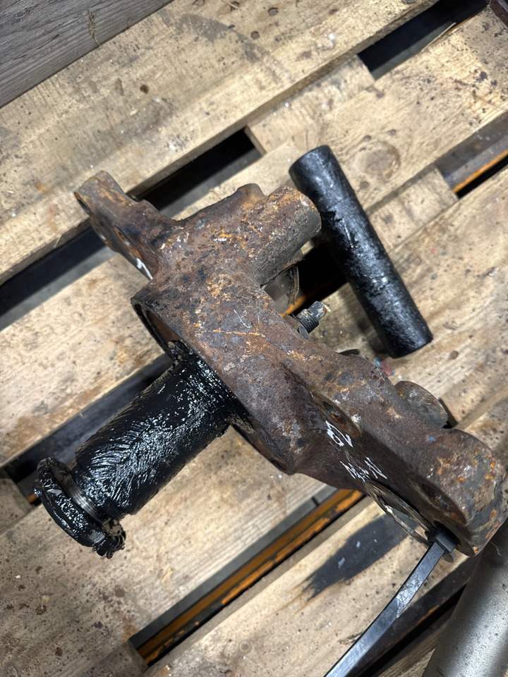 MAN STEERING KNUCKLE LEFT 81.44201-6283 - Servodirecţie pentru Camion: Foto 1 MAN STEERING KNUCKLE LEFT 81.44201-6283 - Servodirecţie pentru Camion: Foto 1