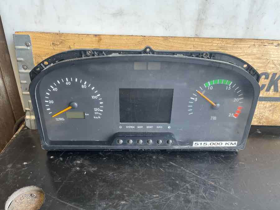 MERCEDES CLUSTER INSTRUMENT A0054466921 - Tablou de bord pentru Autobuz: Foto 1 MERCEDES CLUSTER INSTRUMENT A0054466921 - Tablou de bord pentru Autobuz: Foto 1