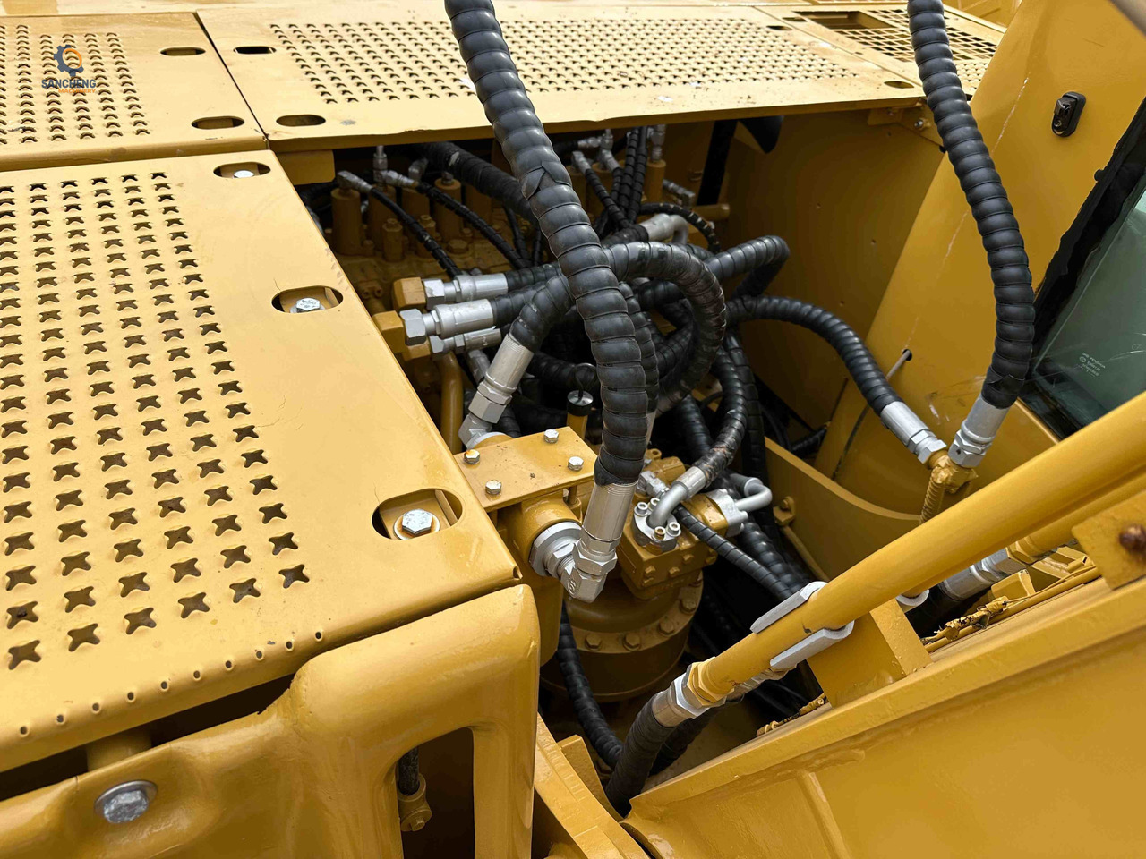 Excavator pe şenile CAT 320CL with hammer: Foto 6