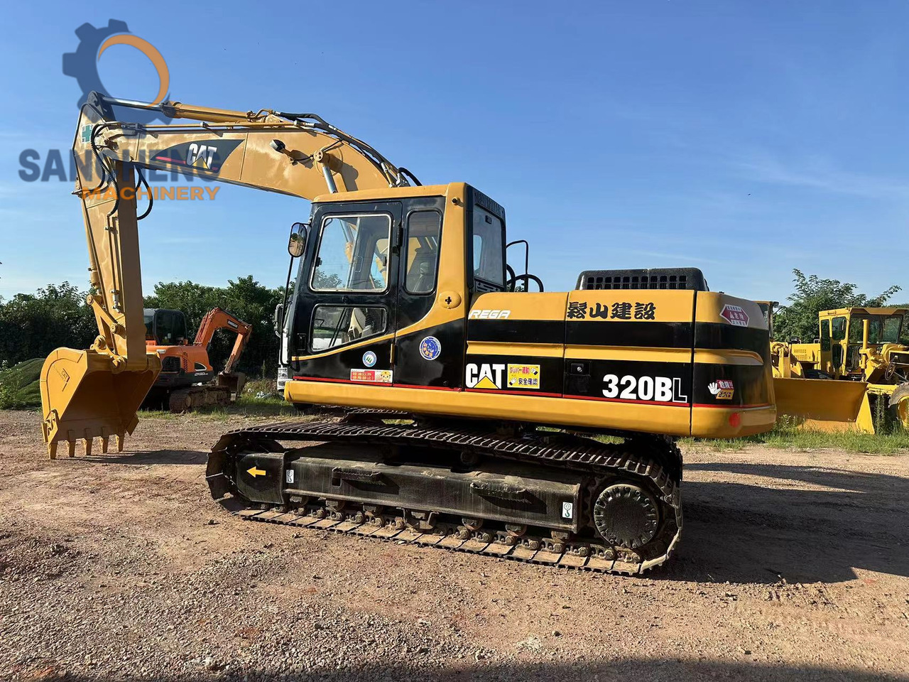 CATERPILLAR 320BL - Excavator pe şenile: Foto 2 CATERPILLAR 320BL - Excavator pe şenile: Foto 2