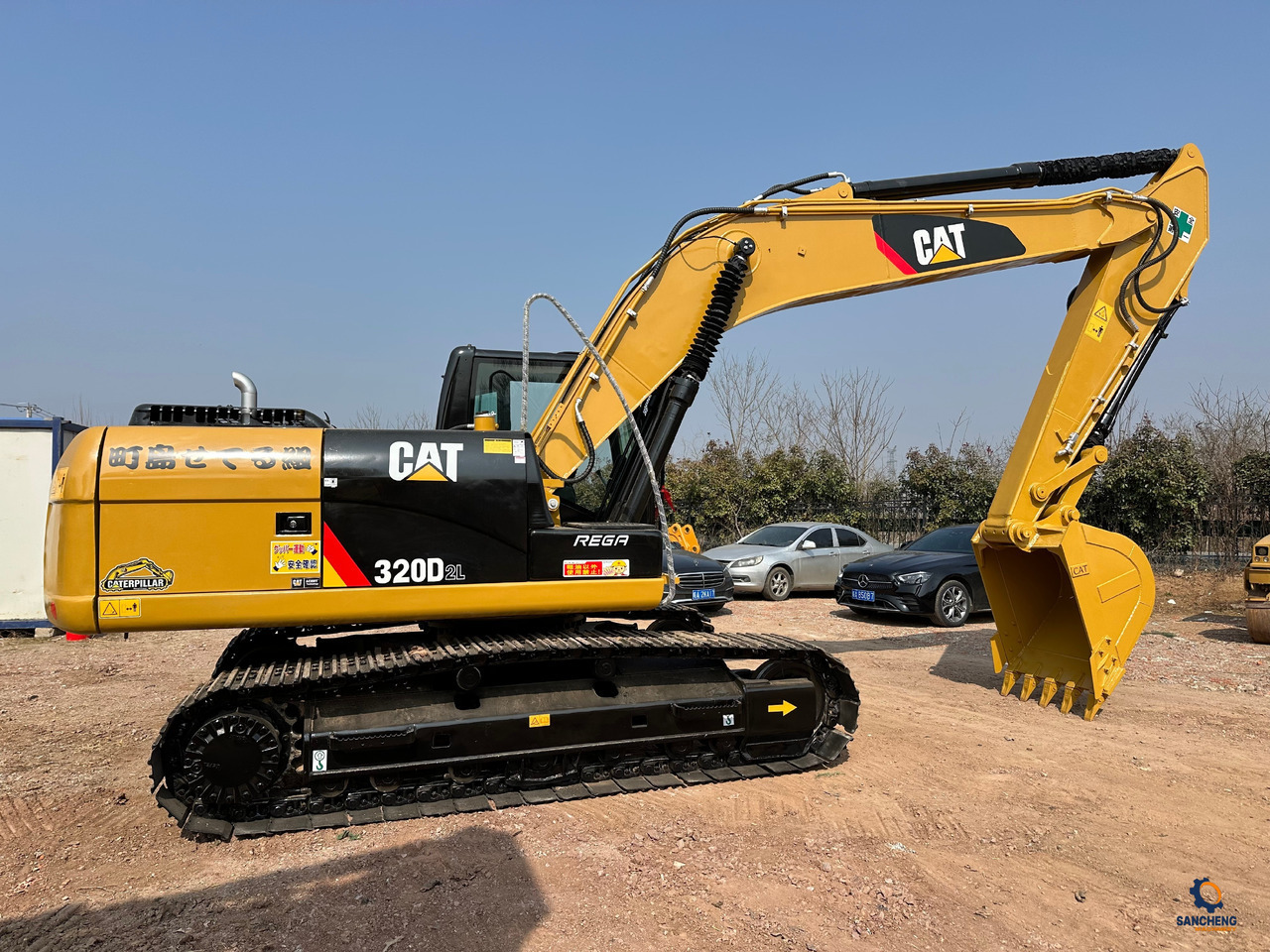 CATERPILLAR 320D2L - Excavator pe şenile: Foto 1 CATERPILLAR 320D2L - Excavator pe şenile: Foto 1